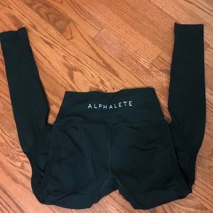 Alphalete Aero Leggings - Black - Size Medium